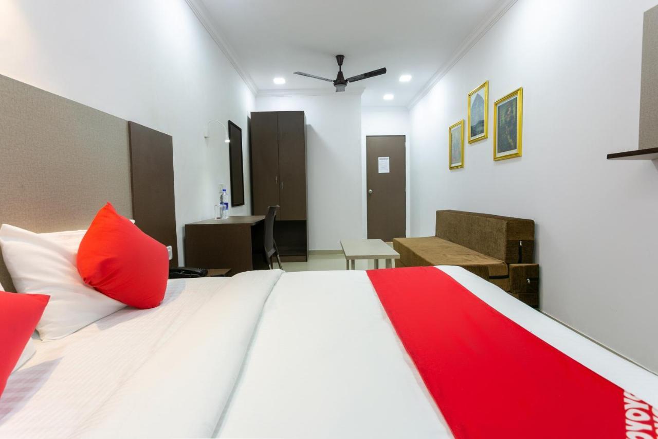 Collection O 74412 Ardaas Residency Hotel Bombaim Exterior foto
